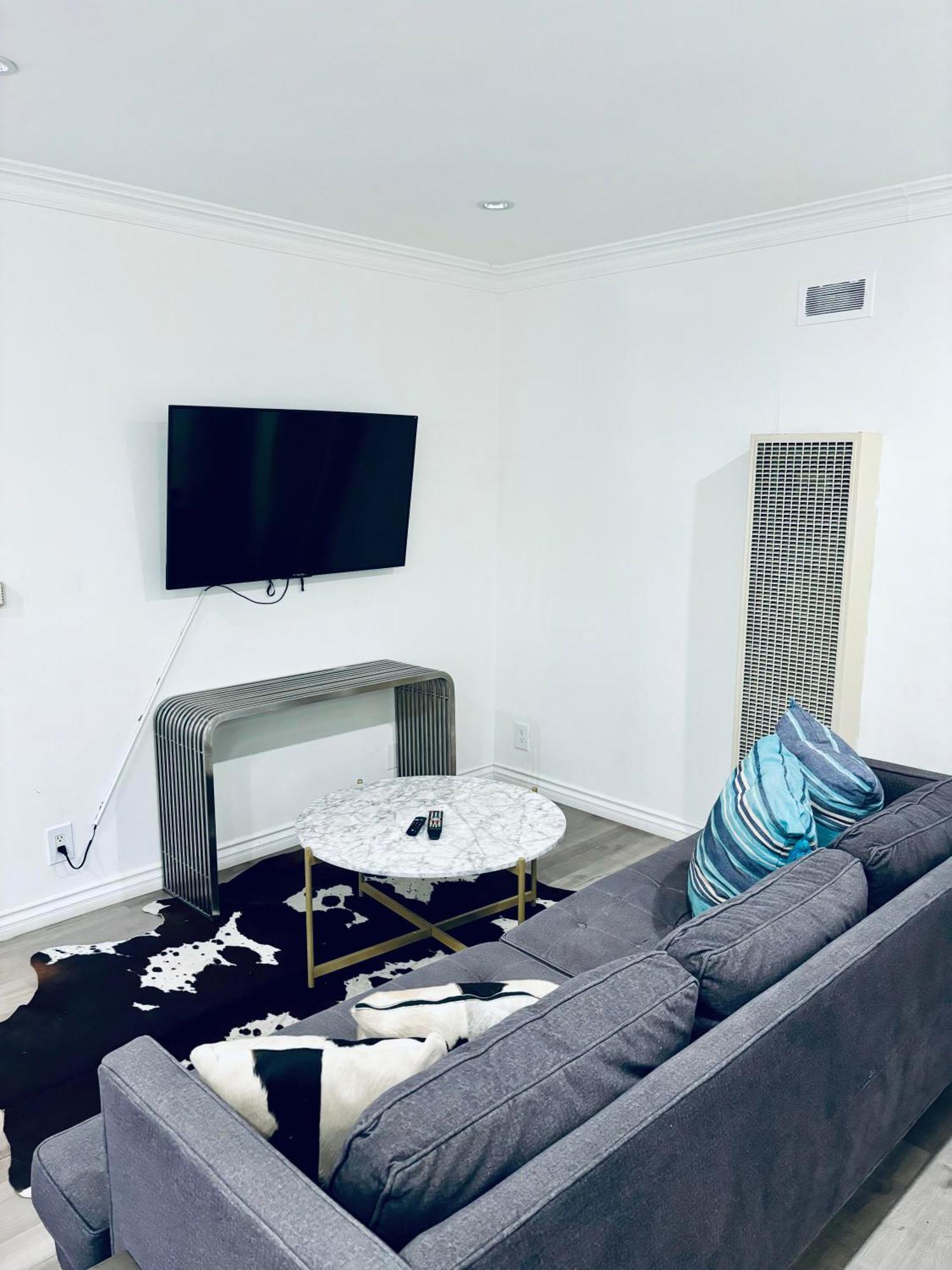 Modern, 1 Bed Condo, Downtown Century City Лос-Анджелес Екстер'єр фото
