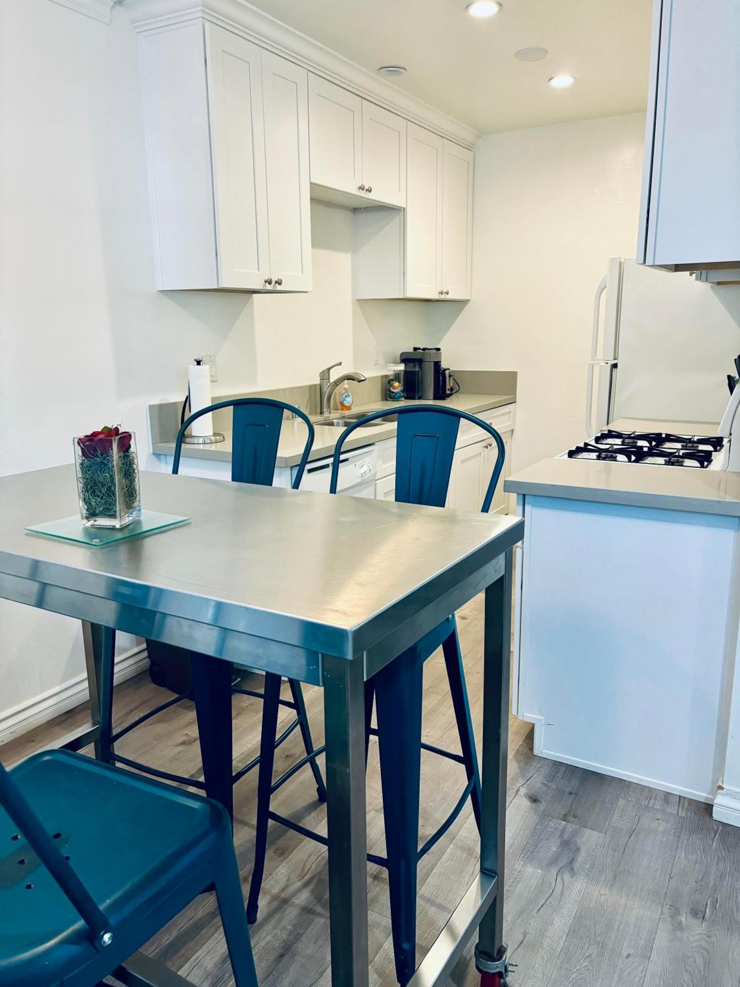 Modern, 1 Bed Condo, Downtown Century City Лос-Анджелес Екстер'єр фото